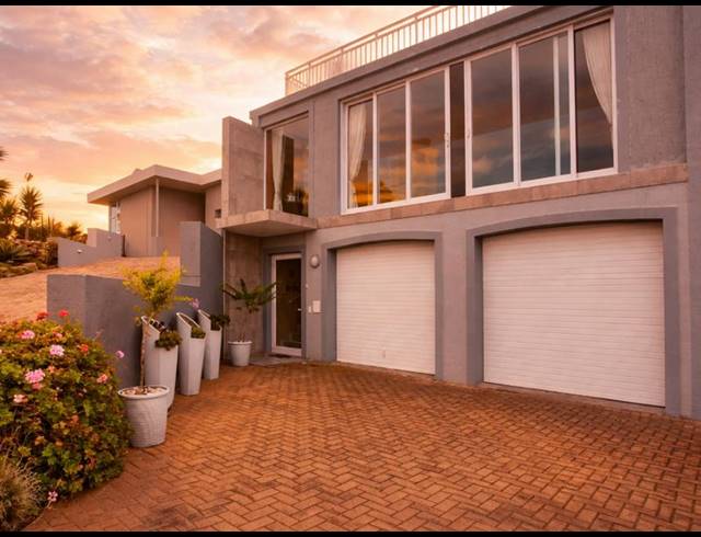 4 BEDROOM HOUSE FOR SALE IN PINNACLE POINT GOLF ESTATE